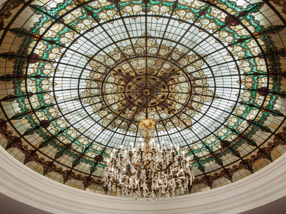 فندق كولون جران ميليا إشبيلية المظهر الخارجي الصورة The ceiling of the lobby