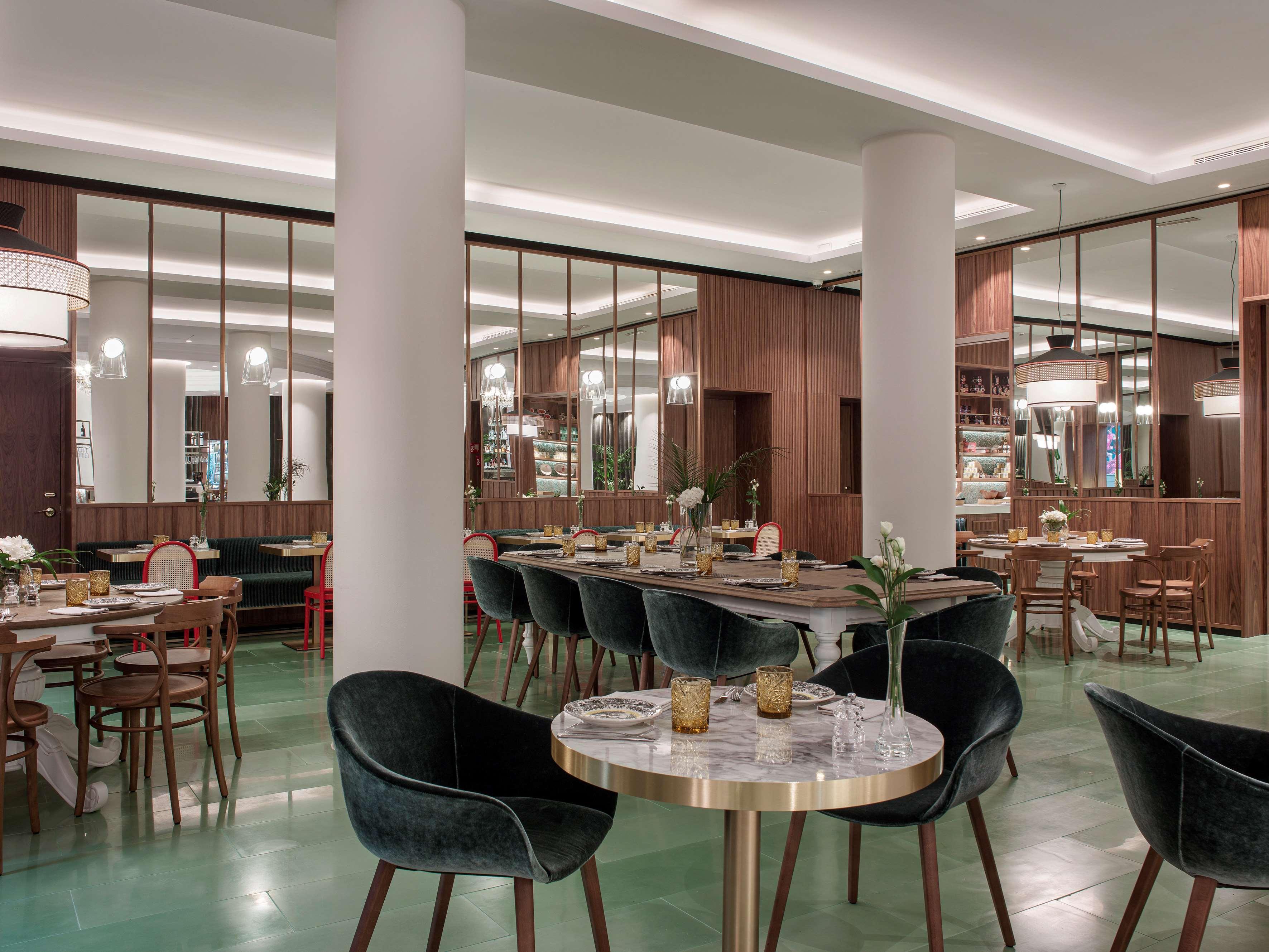 فندق كولون جران ميليا إشبيلية المظهر الخارجي الصورة Restaurant