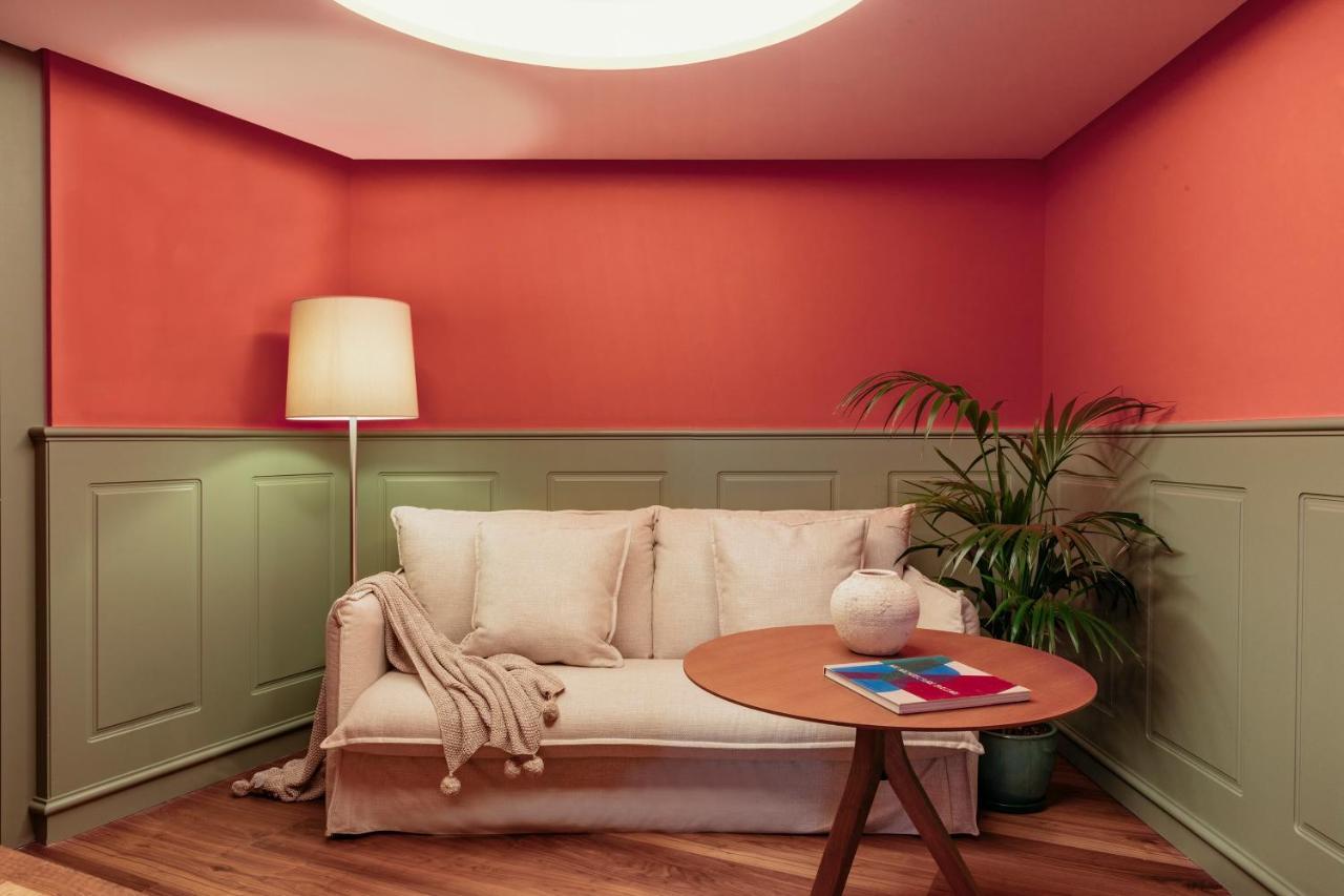 فندق كولون جران ميليا إشبيلية المظهر الخارجي الصورة A room with a wainscoting