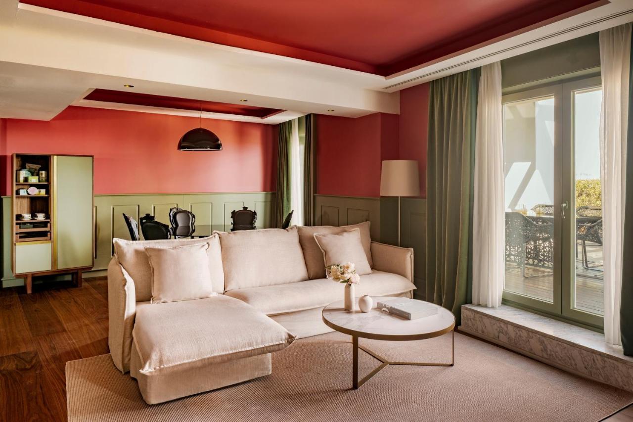 فندق كولون جران ميليا إشبيلية المظهر الخارجي الصورة A suite at the hotel