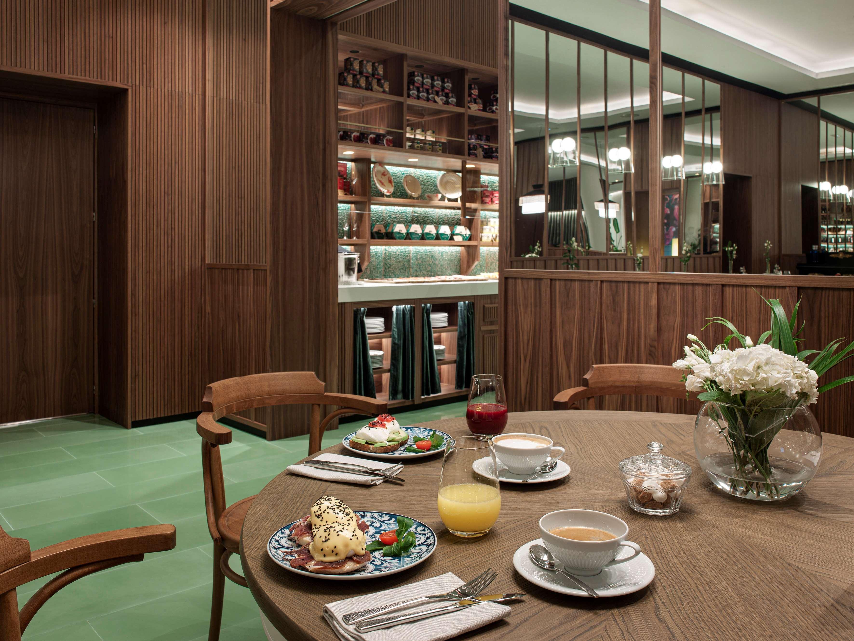 فندق كولون جران ميليا إشبيلية المظهر الخارجي الصورة The restaurant
