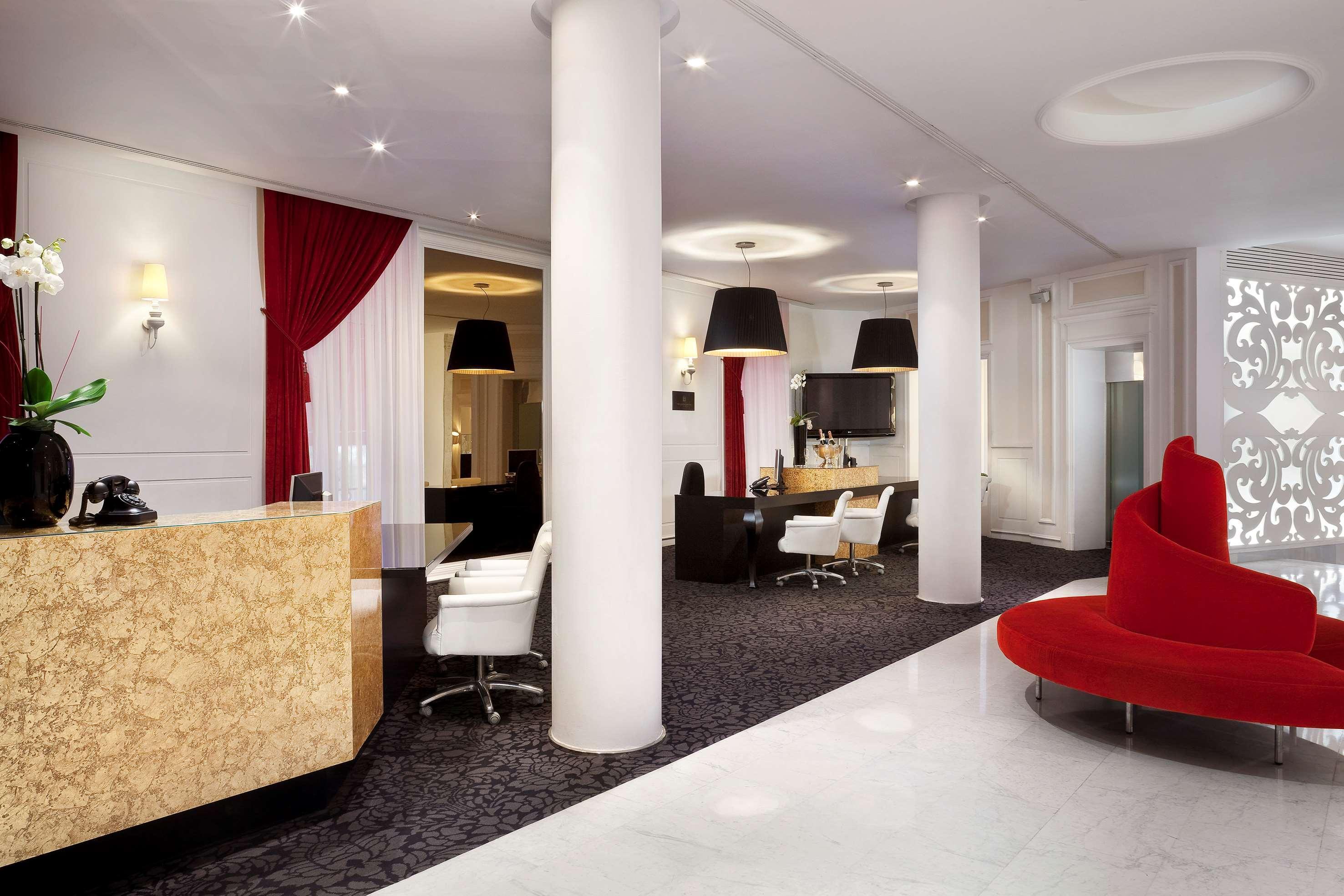 فندق كولون جران ميليا إشبيلية المظهر الخارجي الصورة The lobby of the hotel