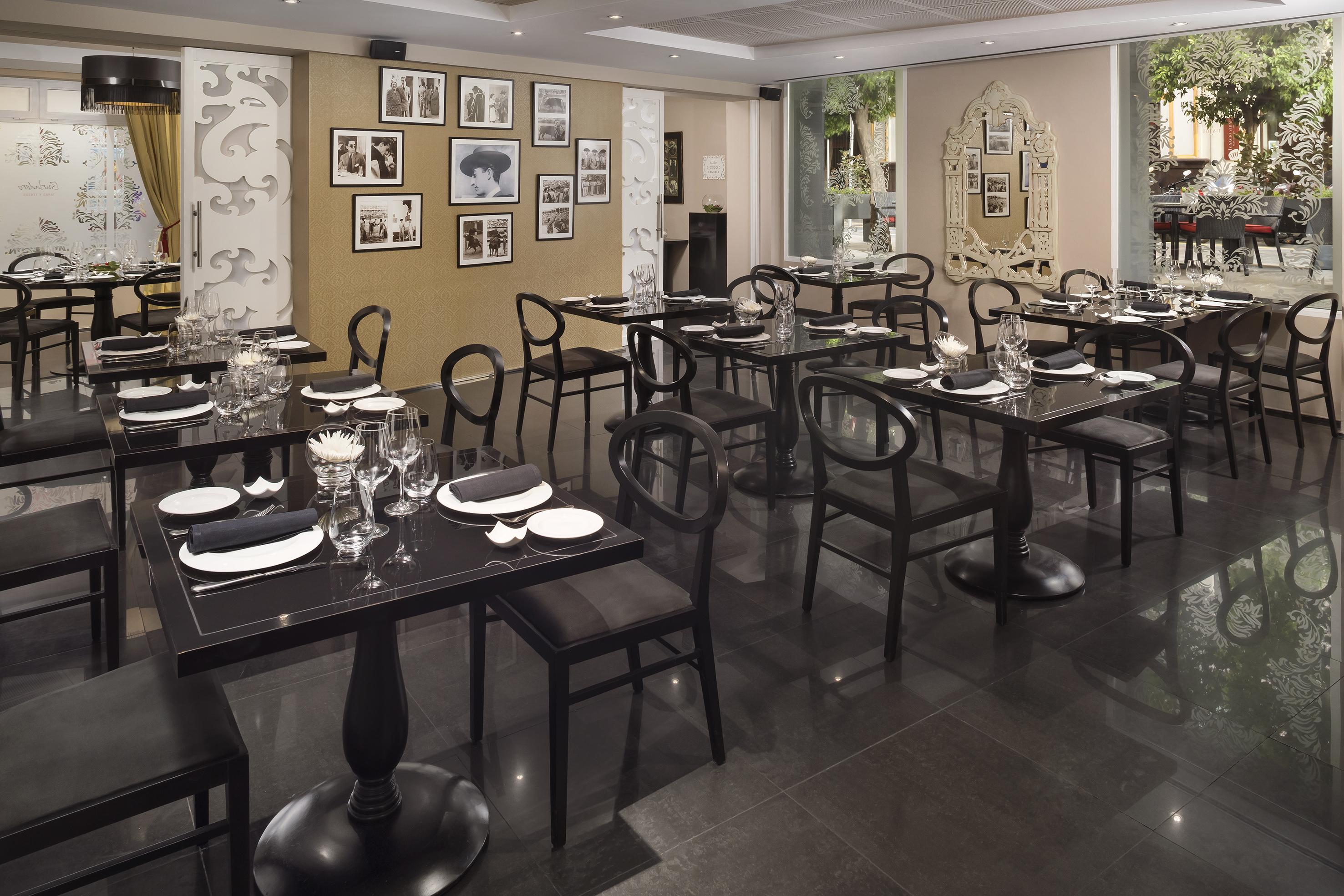 فندق كولون جران ميليا إشبيلية المظهر الخارجي الصورة Restaurant interior