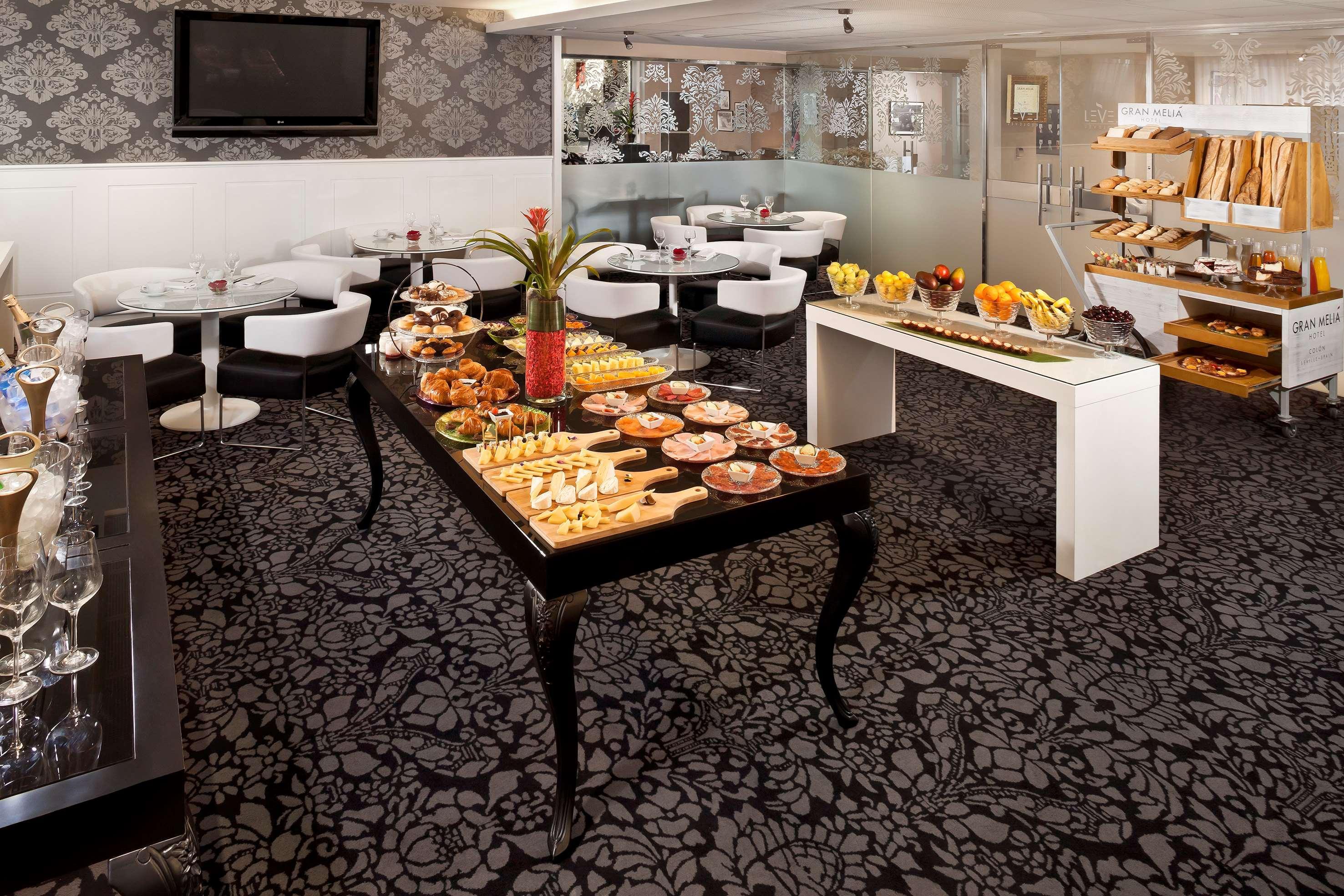 فندق كولون جران ميليا إشبيلية المظهر الخارجي الصورة The restaurant