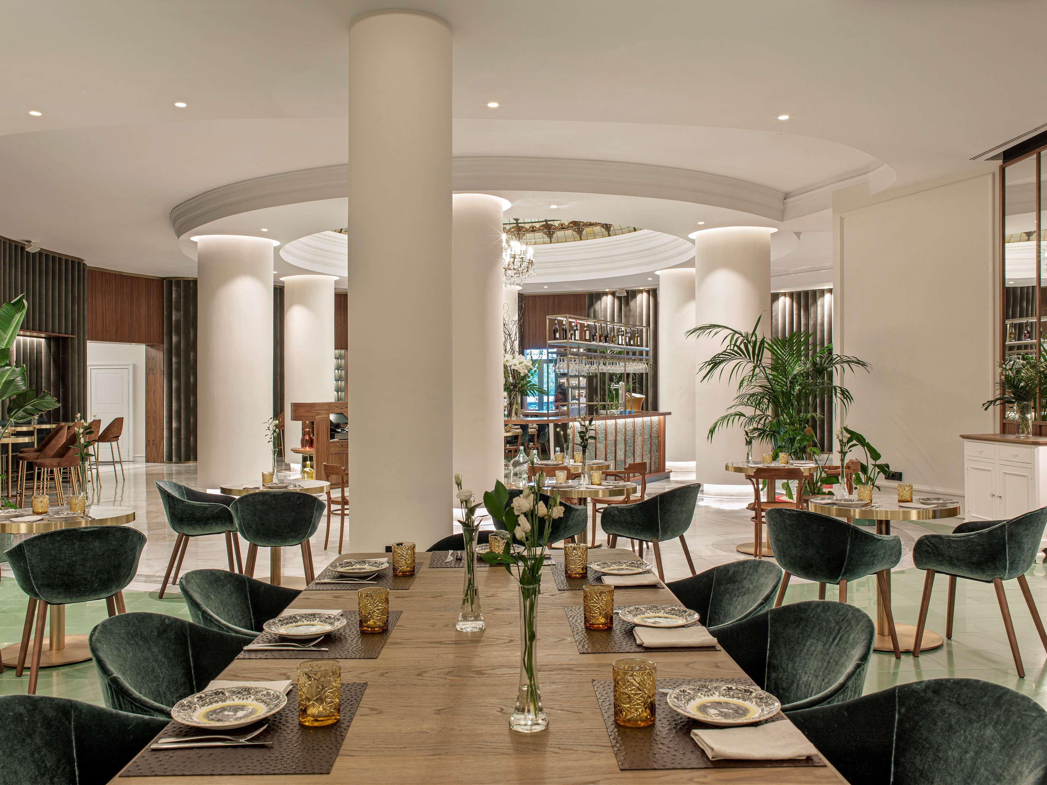 فندق كولون جران ميليا إشبيلية المظهر الخارجي الصورة The restaurant