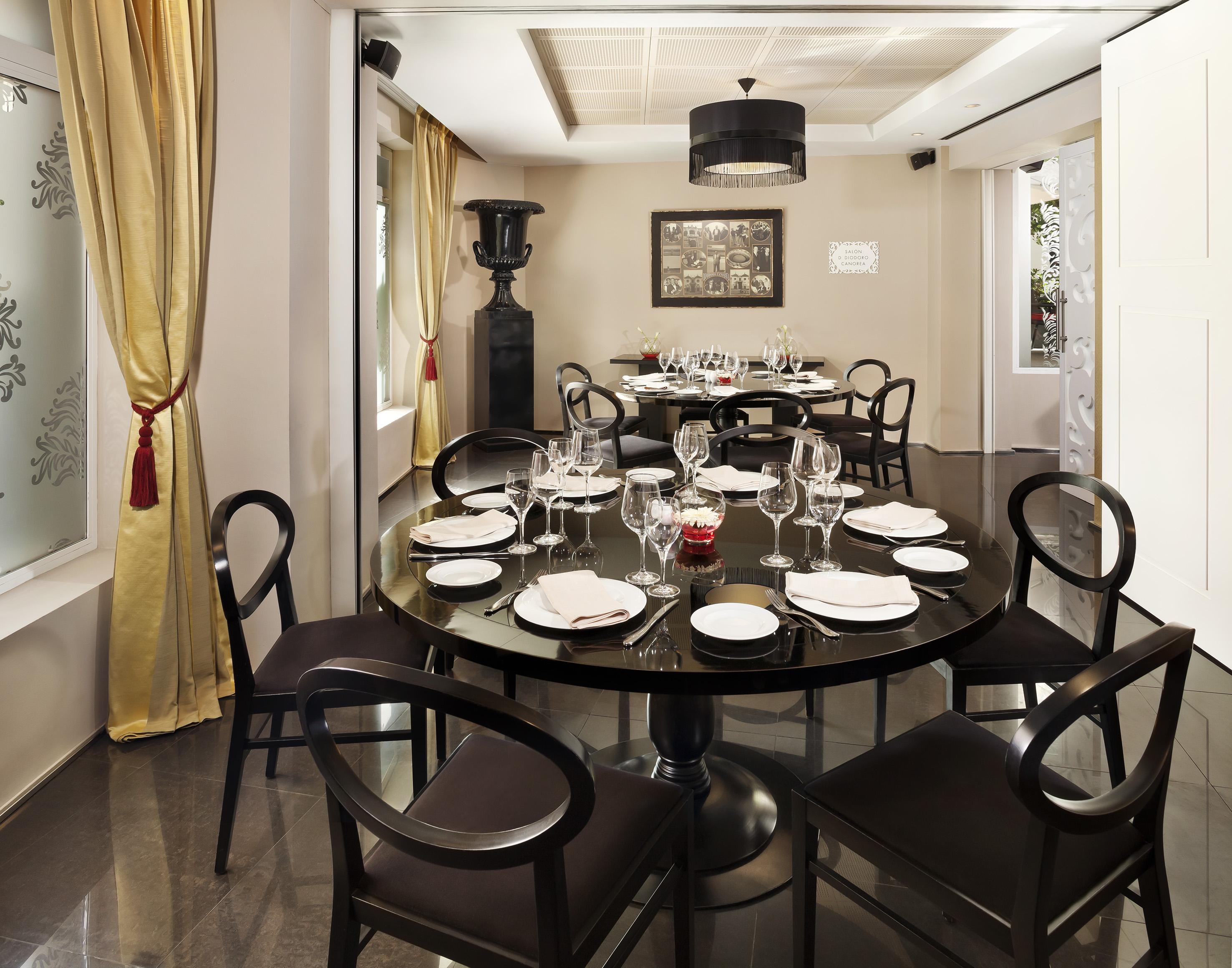 فندق كولون جران ميليا إشبيلية المظهر الخارجي الصورة The interior of the restaurant