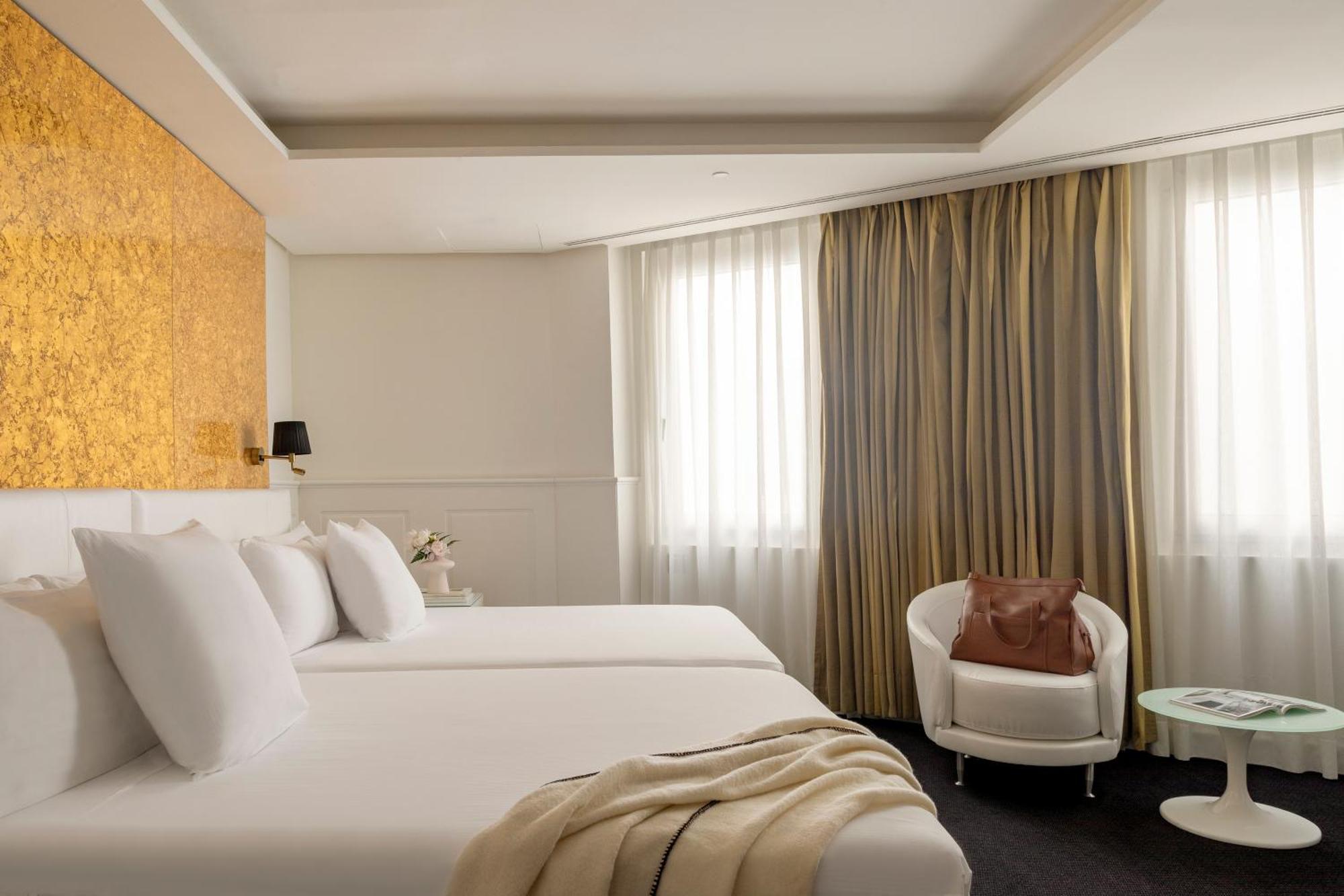 فندق كولون جران ميليا إشبيلية المظهر الخارجي الصورة A room at the Mandarin Oriental, Munich